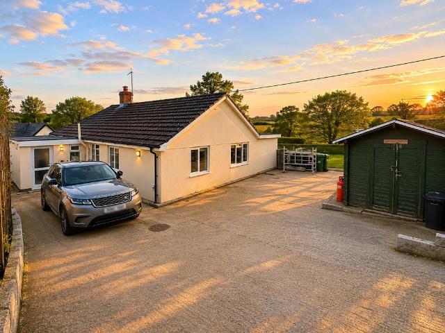 2 bedroom bungalow for sale