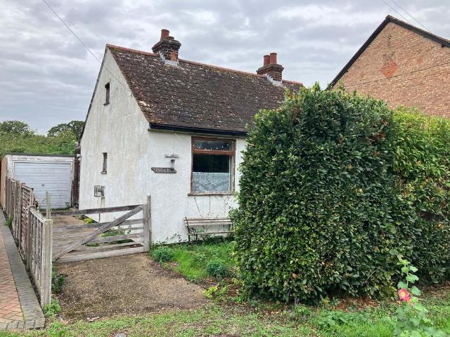 2 bedroom bungalow for sale