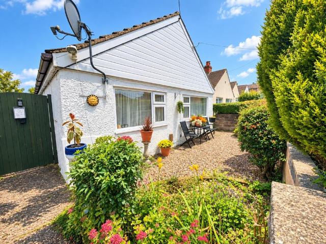 2 bedroom bungalow for sale