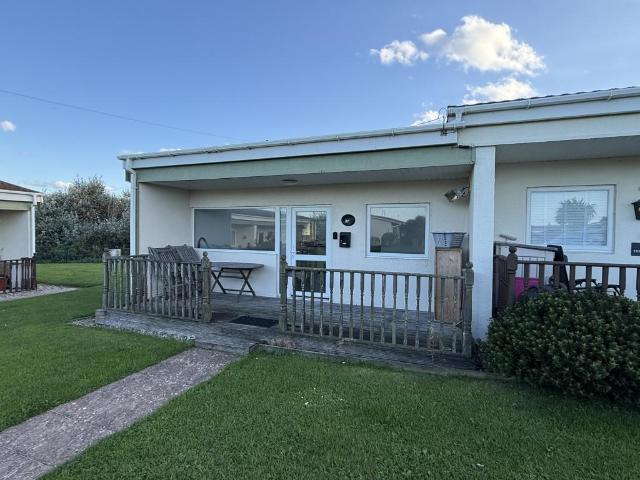 2 bedroom bungalow for sale