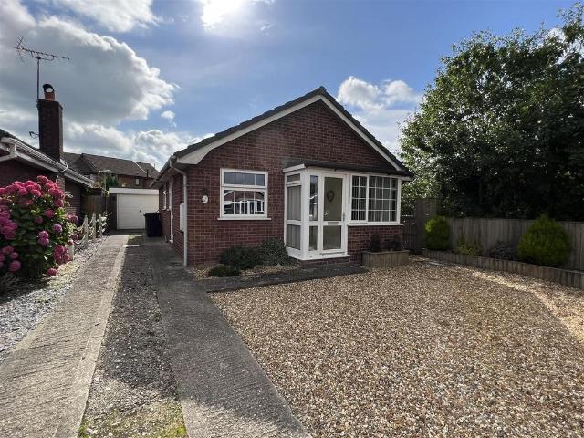 2 bedroom bungalow for sale