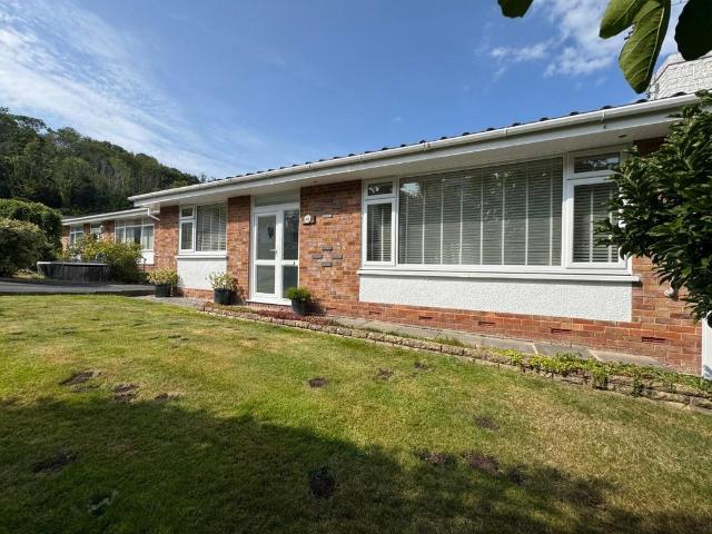 2 bedroom bungalow for sale