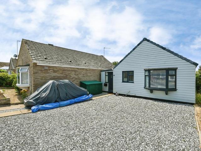 2 bedroom bungalow for sale