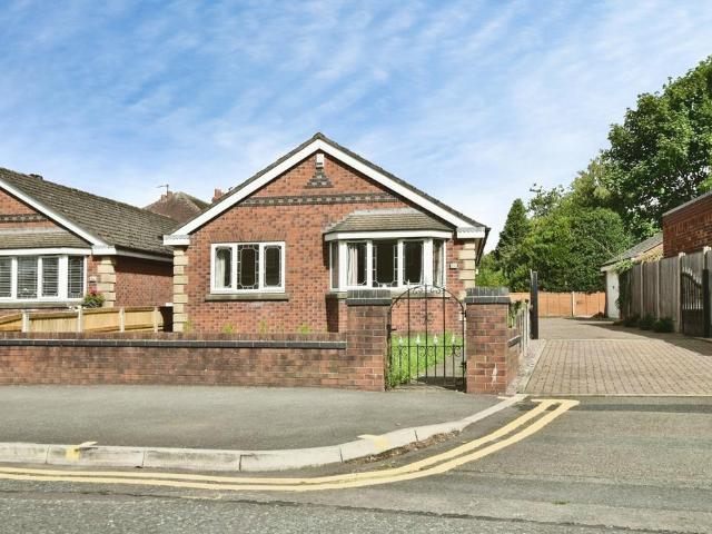 2 bedroom bungalow for sale