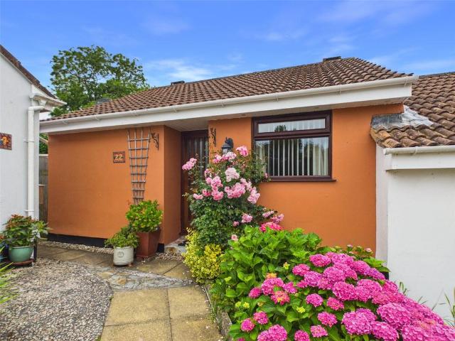 2 bedroom bungalow for sale