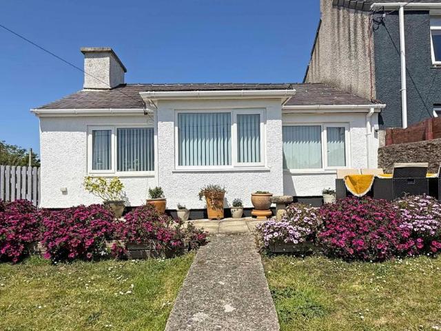 2 bedroom bungalow for sale