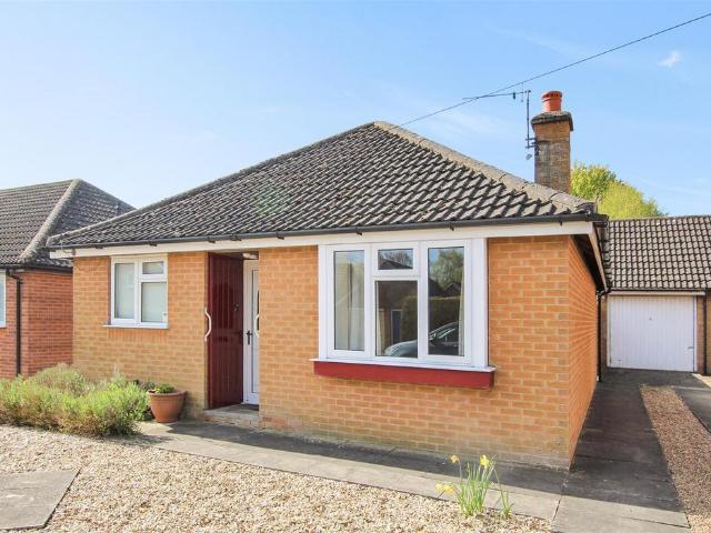 2 bedroom bungalow for sale
