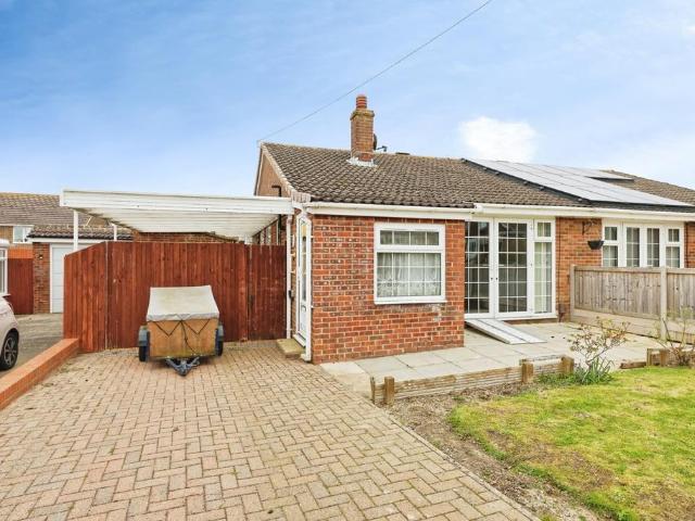 2 bedroom bungalow for sale
