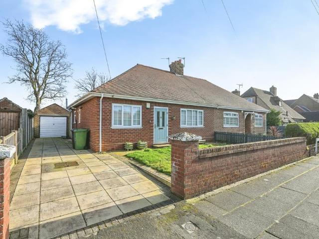 2 bedroom bungalow for sale