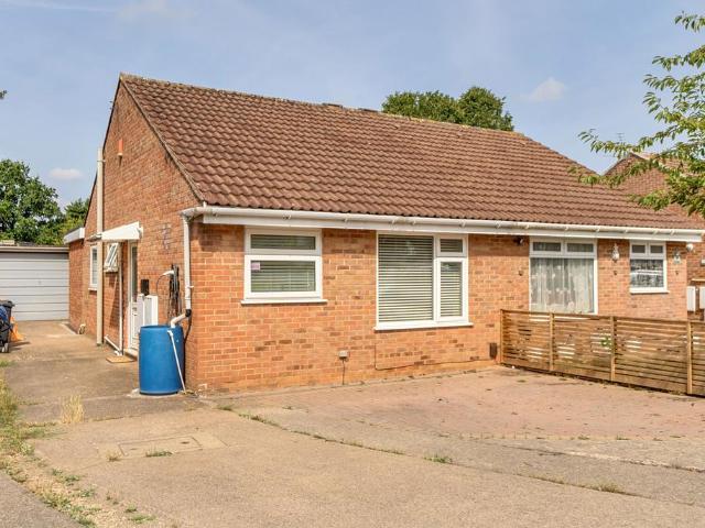2 bedroom bungalow for sale