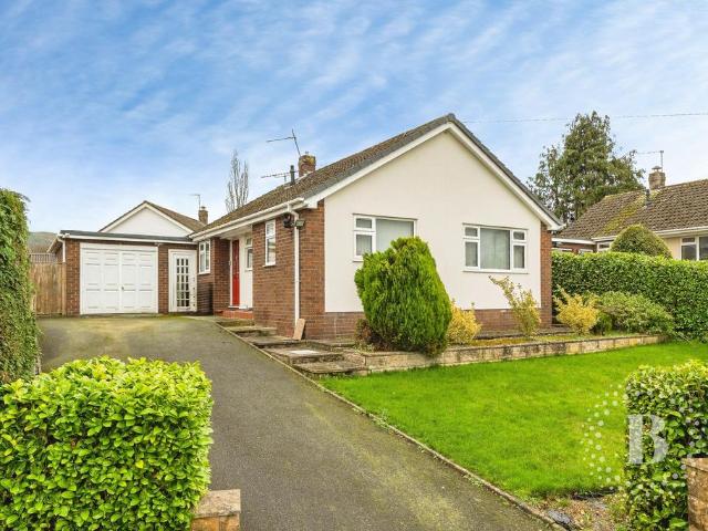 2 bedroom bungalow for sale