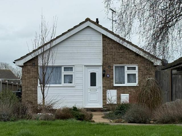 2 bedroom bungalow for sale