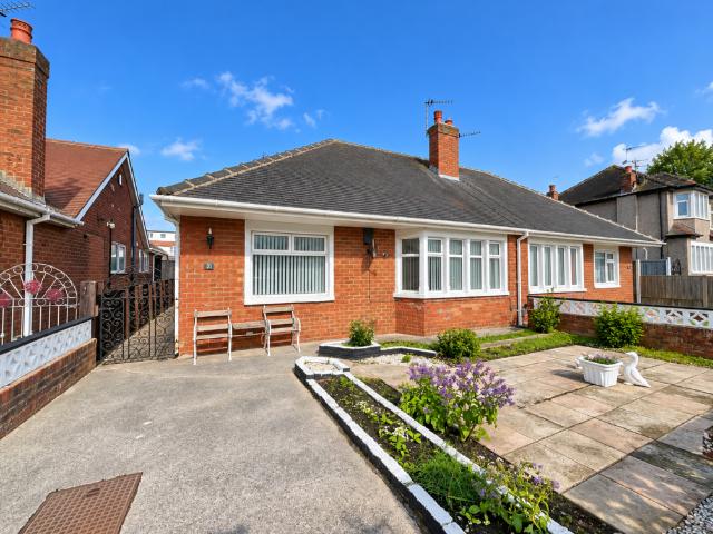 2 bedroom bungalow for sale