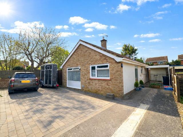 2 bedroom bungalow for sale
