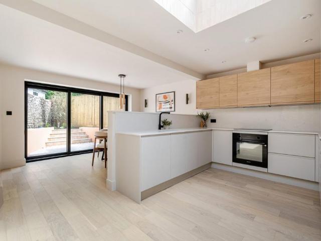 2 bedroom bungalow for sale