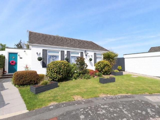 2 bedroom bungalow for sale