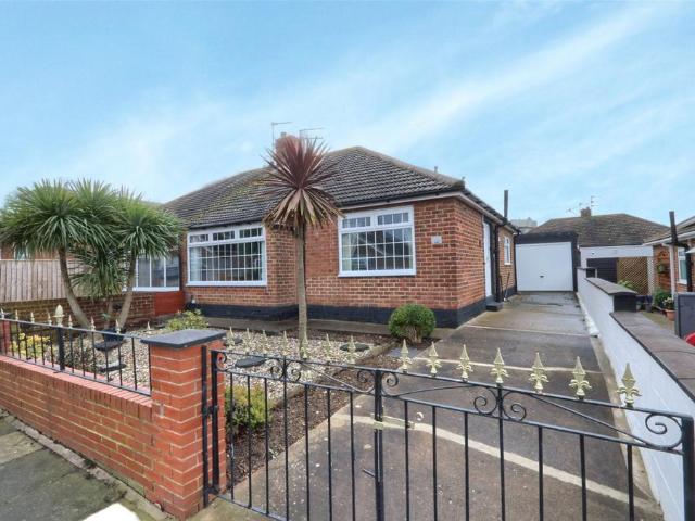 2 bedroom bungalow for sale