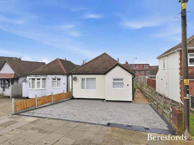 2 bedroom bungalow for sale