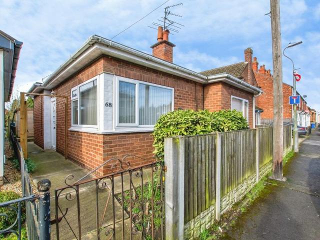 2 bedroom bungalow for sale