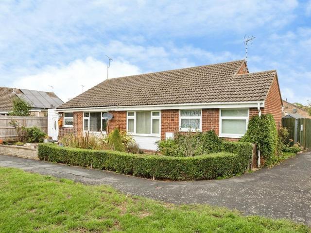 2 bedroom bungalow for sale