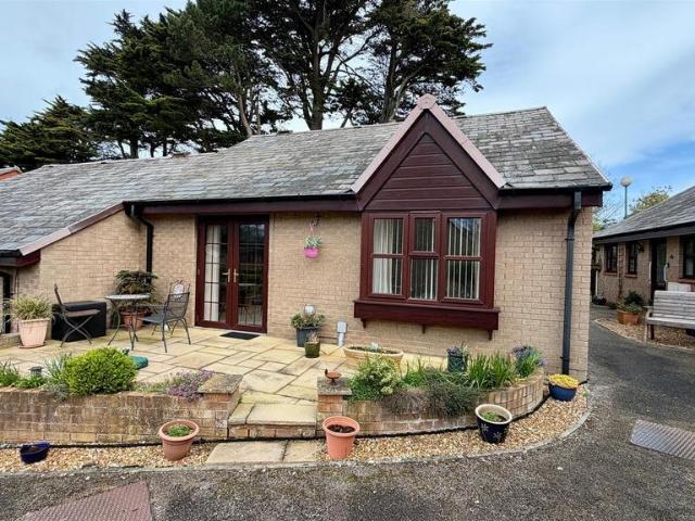 2 bedroom bungalow for sale