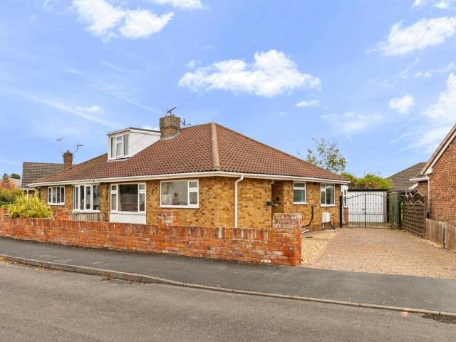 2 bedroom bungalow for sale