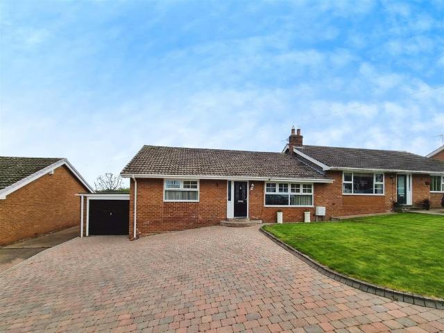 2 bedroom bungalow for sale