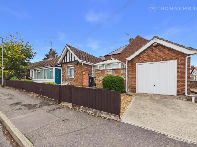 2 bedroom bungalow for sale