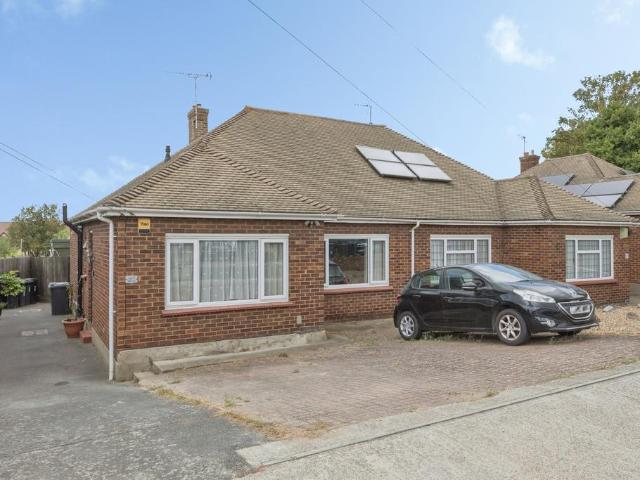 2 bedroom bungalow for sale