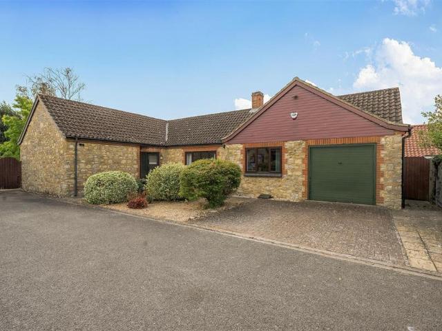 2 bedroom bungalow for sale