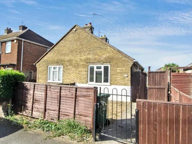 2 bedroom bungalow for sale
