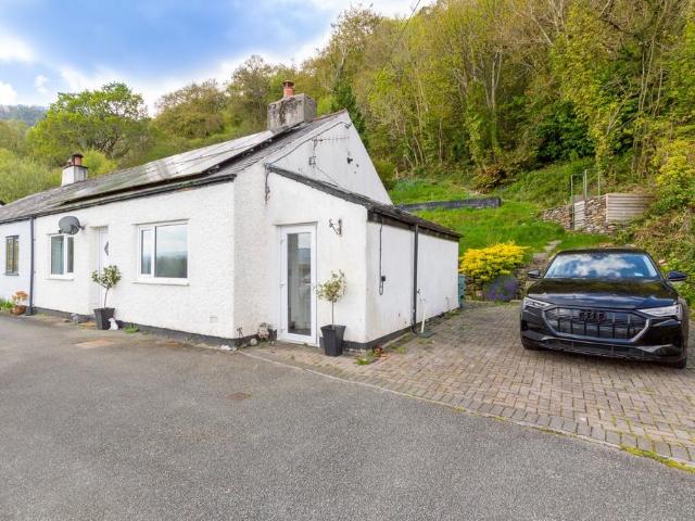 2 bedroom bungalow for sale