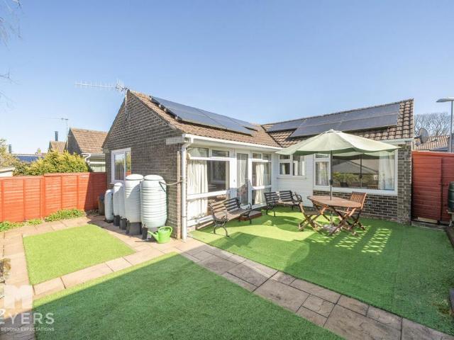 2 bedroom bungalow for sale