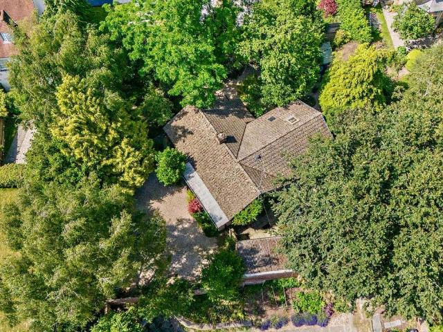 2 bedroom detached house for sale