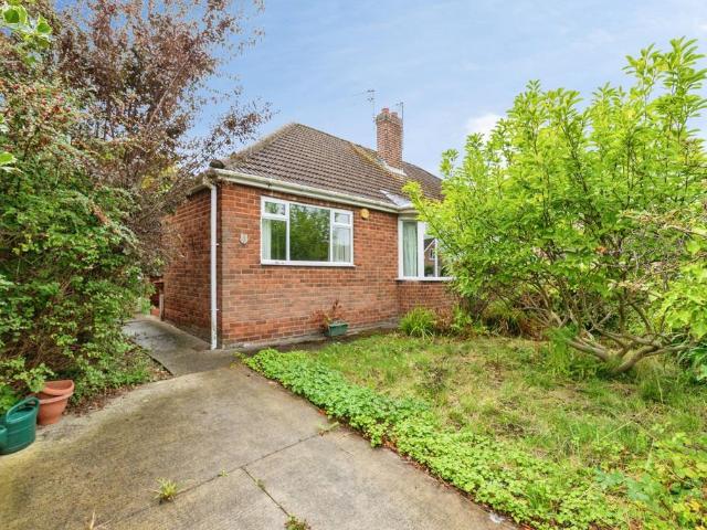 2 bedroom bungalow for sale