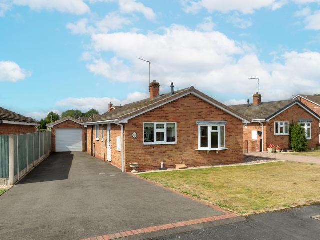 2 bedroom bungalow for sale