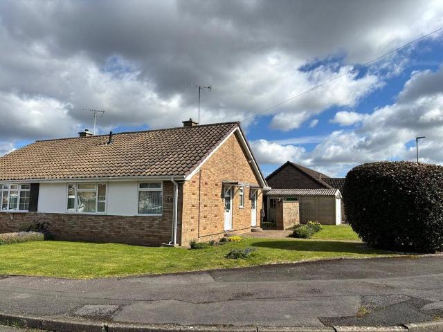 2 bedroom bungalow for sale