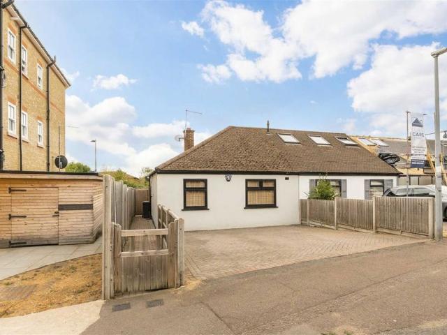 2 bedroom bungalow for sale