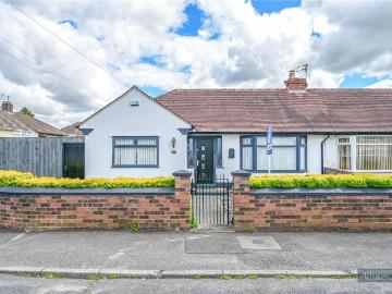 Bungalow for sale in Roby Liverpool - Garden
