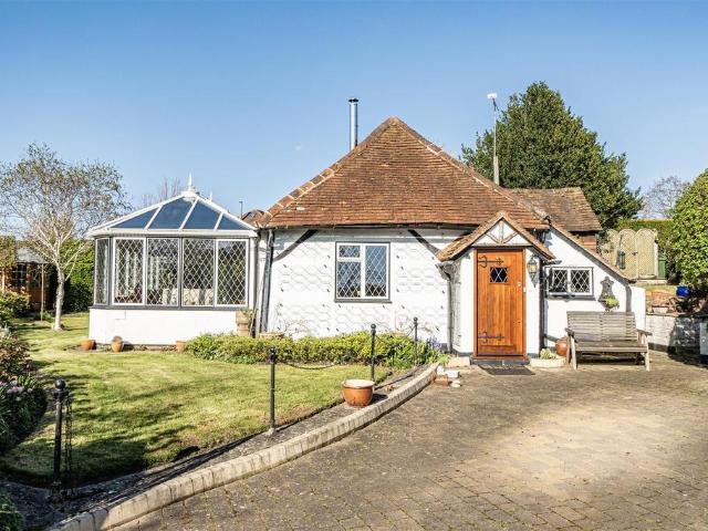 2 bedroom bungalow for sale