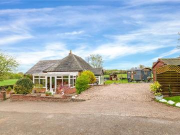 2 bedroom bungalow for sale