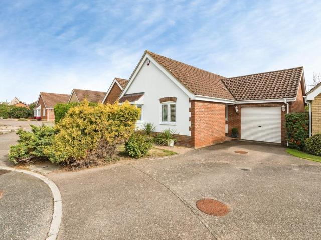 2 bedroom bungalow for sale