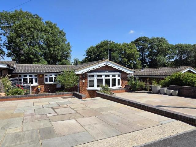 2 bedroom bungalow for sale