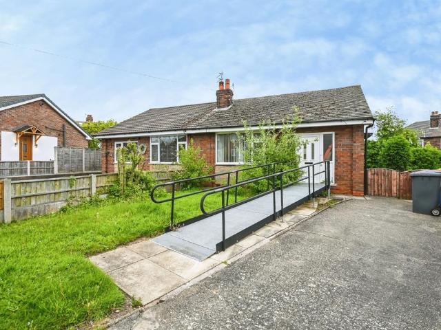 2 bedroom bungalow for sale