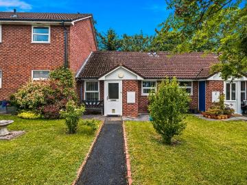 2 bedroom bungalow for sale