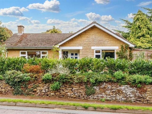 3 bedroom bungalow for sale