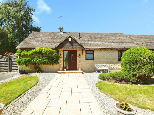2 bedroom bungalow for sale