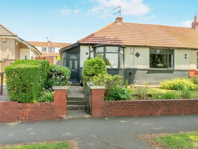 2 bedroom bungalow for sale
