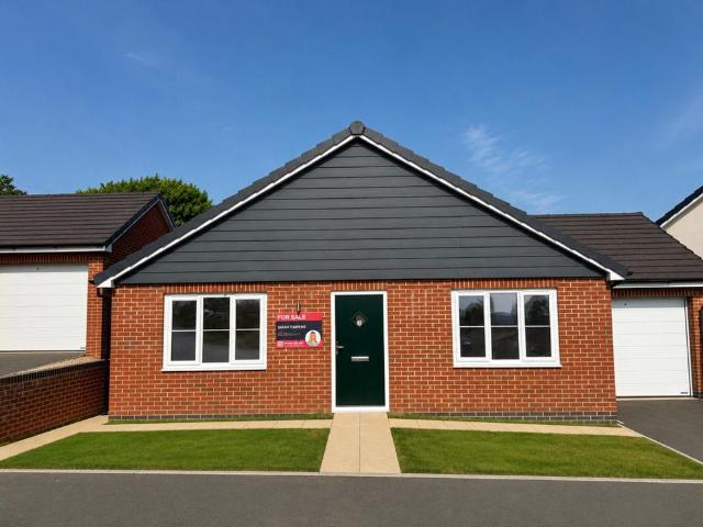 2 bedroom bungalow for sale