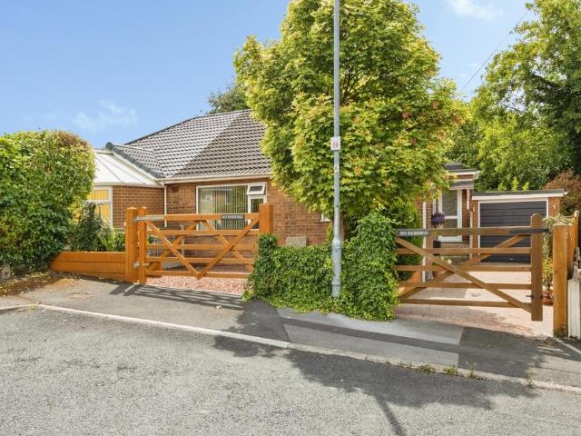 2 bedroom bungalow for sale